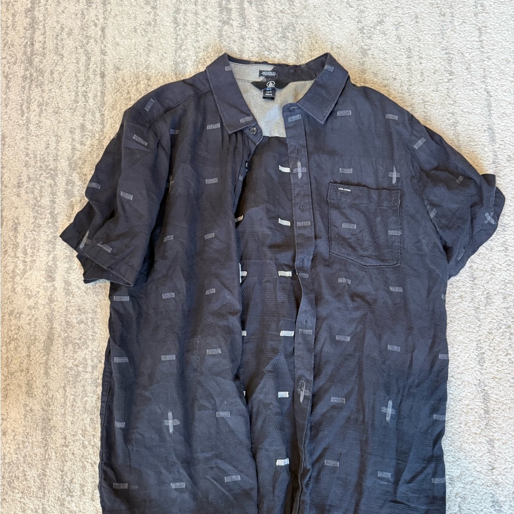 Volcom Men's Black Short Sleeve Shirt sz. m